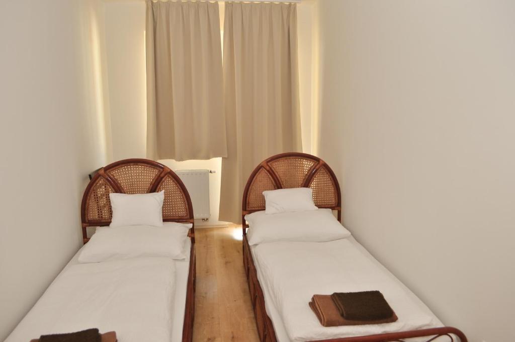 Tisza Palota Apartmanok Szeged Bilik gambar